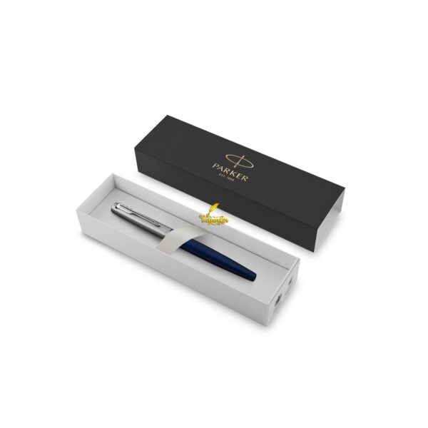 Bút máy Parker Jotter 2017 Royal Blue CT Fountain Pen
