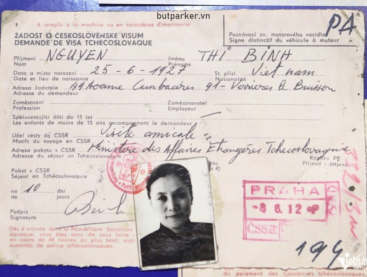 Đơn xin visa Tiệp Khắc của bà Nguyễn Thị Bình