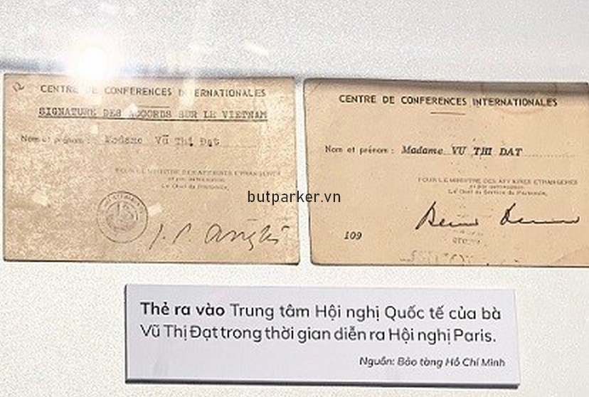 Thẻ ra vào Trung tâm Hội nghị Quốc tế của bà Vũ Thị Đạt