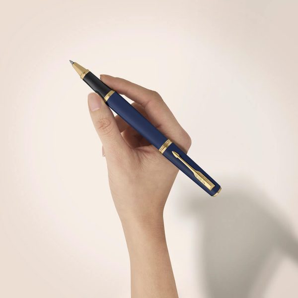 Bút dạ bi Parker Meridian Blue Lacquer GT Rollerball Pen 2231410