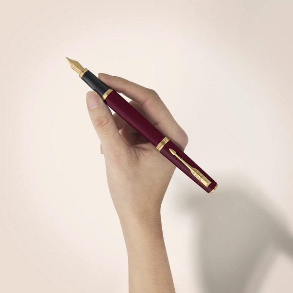 Bút Máy Parker Meridian Red Lacquer GT Fountain Pen 2231412